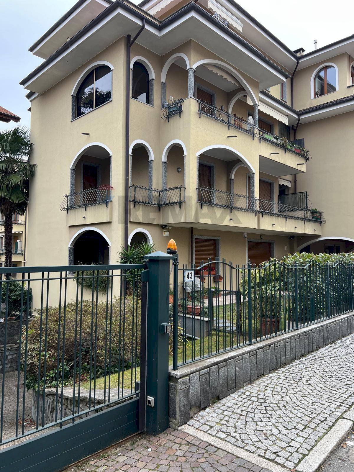 Edificio all\'aperto - Box via Roma
 
60, Stresa - foto 2