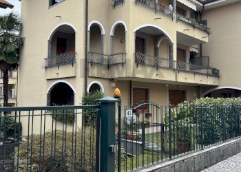 Edificio all\'aperto - Box via Roma
 
60, Stresa - foto 2