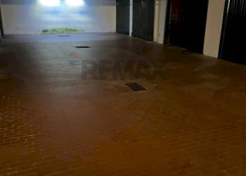 Parcheggio - Box via Roma
 
60, Stresa - foto 7