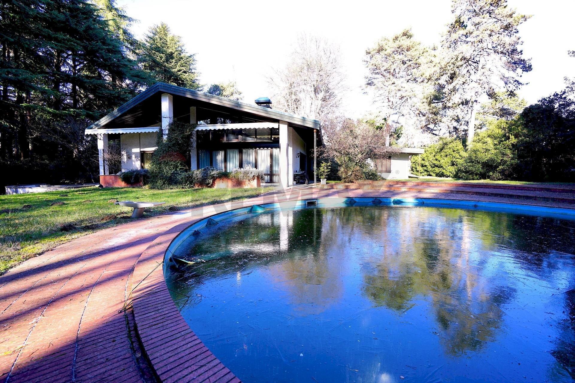 Piscina - Villa sempione
 
13, Arsago Seprio - foto 1