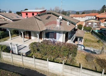 Casa all\'aperto - Villa Via Riale
 
8, Castelletto Sopra Ticino - foto 1