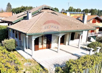 Casa all\'aperto - Villa Via Riale
 
8, Castelletto Sopra Ticino - foto 2