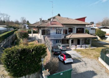 Casa all\'aperto - Villa Via Riale
 
8, Castelletto Sopra Ticino - foto 3