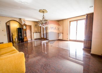 Soggiorno - Villa Via Riale
 
8, Castelletto Sopra Ticino - foto 9