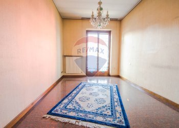 Stanza vuota - Villa Via Riale
 
8, Castelletto Sopra Ticino - foto 14