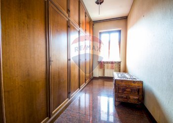 Hall / corridoio - Villa Via Riale
 
8, Castelletto Sopra Ticino - foto 15