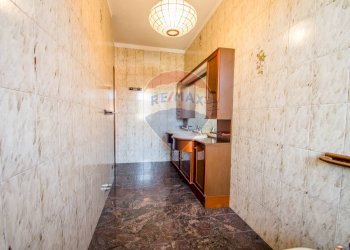 Bagno - Villa Via Riale
 
8, Castelletto Sopra Ticino - foto 19