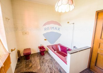 Bagno - Villa Via Riale
 
8, Castelletto Sopra Ticino - foto 20