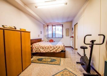 Camera / camera da letto - Villa Via Riale
 
8, Castelletto Sopra Ticino - foto 29