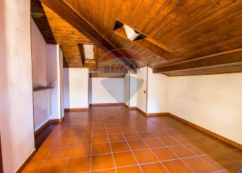 Stanza vuota - Villa Via Riale
 
8, Castelletto Sopra Ticino - foto 33