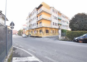 Edificio all\'aperto - Trilocale Lesa - foto 14