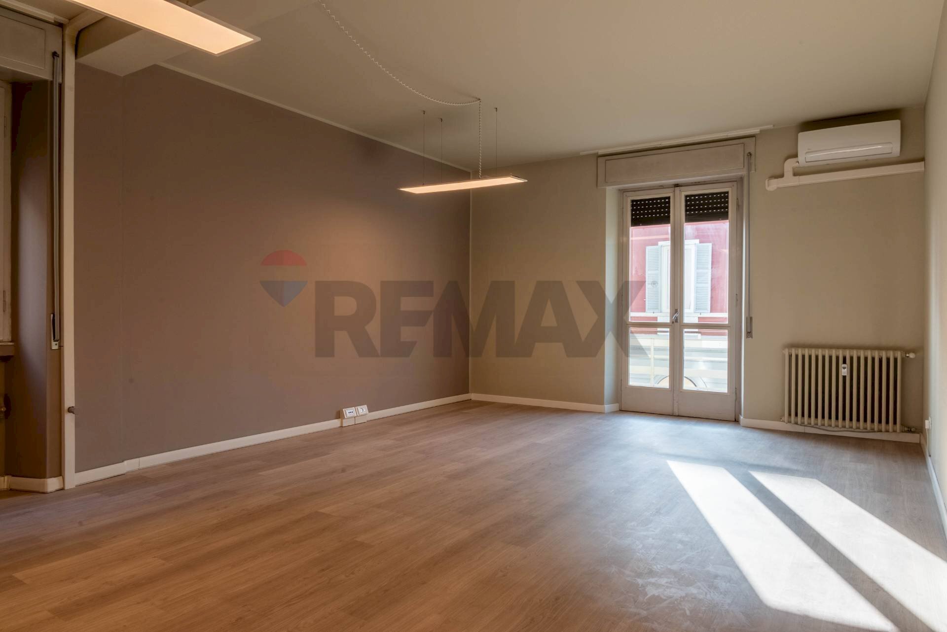 Stanza vuota - Office Via Giacomo Matteotti
 
33, Arona - photo 1