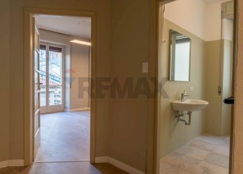 Bagno - Office Via Giacomo Matteotti
 
33, Arona - photo 8