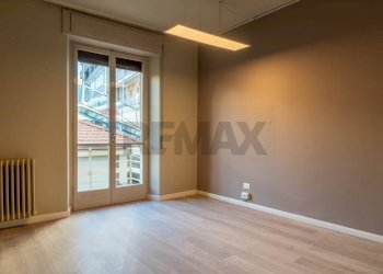 Stanza vuota - Office Via Giacomo Matteotti
 
33, Arona - photo 10