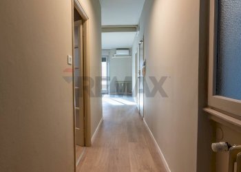 Hall / corridoio - Office Via Giacomo Matteotti
 
33, Arona - photo 12