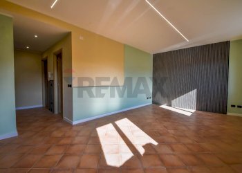 Stanza vuota - Bilocale Via Fiumetta
 
8/A, Omegna - foto 2