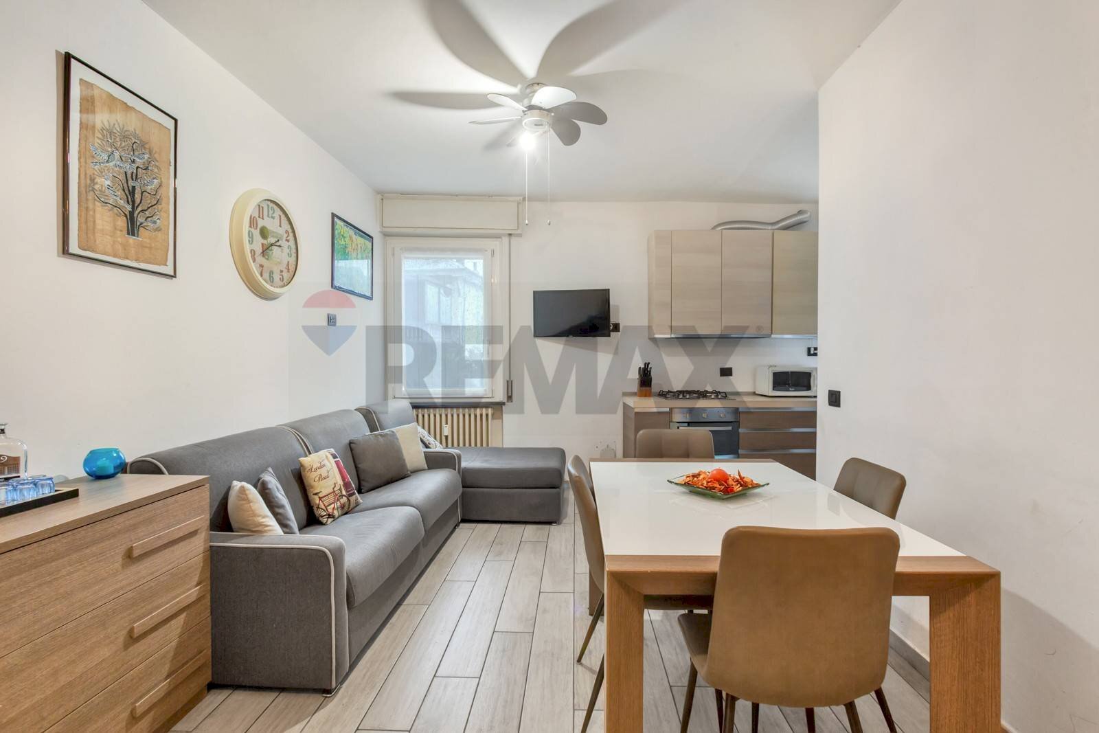 Sala da pranzo - Bilocale Via De Bernardi
 
9, Lesa - foto 2