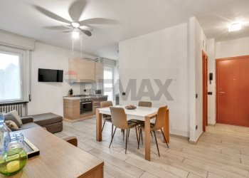 Sala da pranzo - Bilocale Via De Bernardi
 
9, Lesa - foto 3