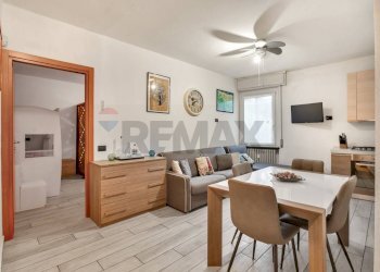 Sala da pranzo - Bilocale Via De Bernardi
 
9, Lesa - foto 4