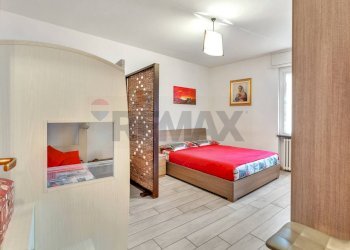 Camera / camera da letto - Bilocale Via De Bernardi
 
9, Lesa - foto 8