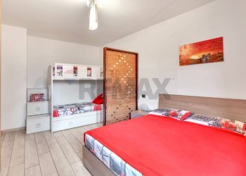 Camera / camera da letto - Bilocale Via De Bernardi
 
9, Lesa - foto 9