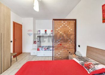 Camera / camera da letto - Bilocale Via De Bernardi
 
9, Lesa - foto 11