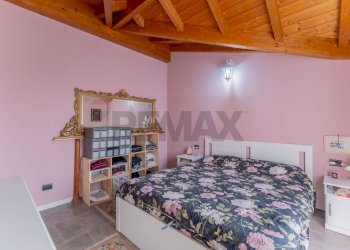 Camera / camera da letto - Terraced Villa via marco polo
 
27, Cassano Magnago - photo 39