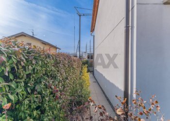 Edificio all\'aperto - Terraced Villa via marco polo
 
27, Cassano Magnago - photo 58