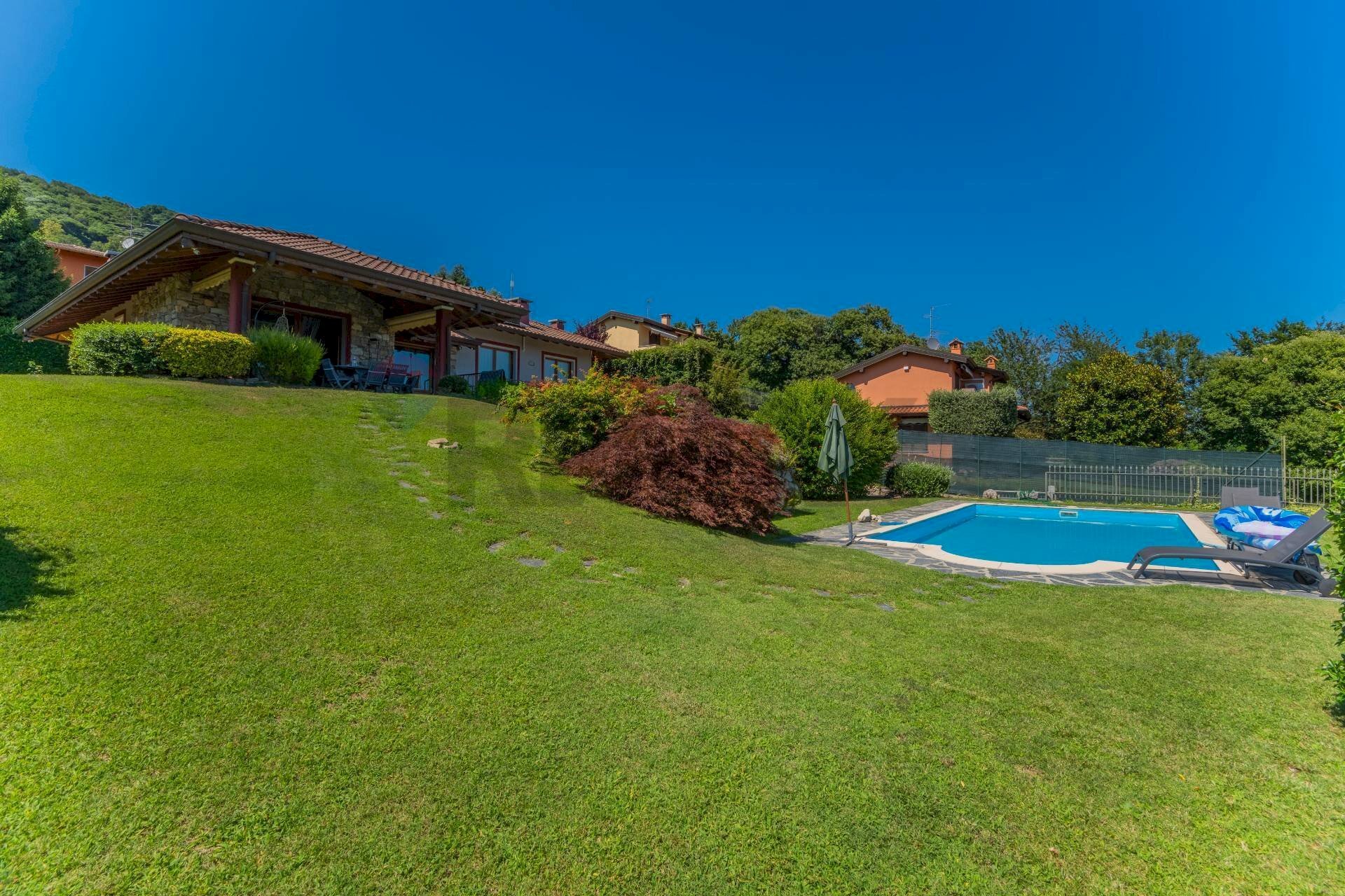 Piscina - Villa str privata al bruson
 
14, Pisano - photo 3