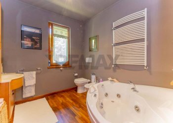 Bagno - Villa str privata al bruson
 
14, Pisano - photo 21