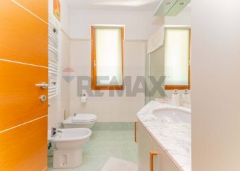 Bagno - Villa str privata al bruson
 
14, Pisano - photo 32