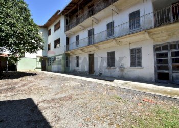 Edificio all\'aperto - Casa indipendente Via Ghedina
 
5, Gozzano - foto 1