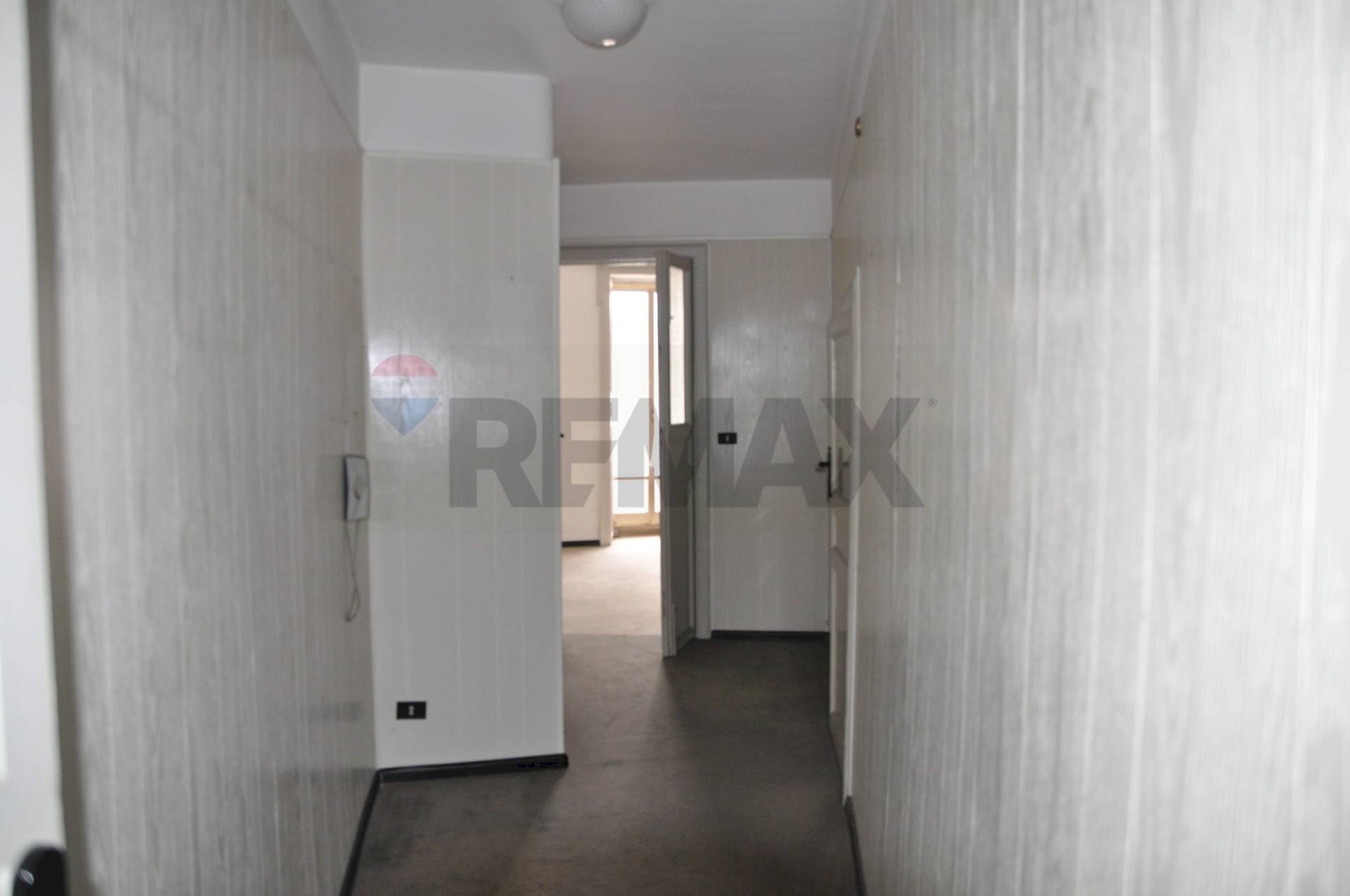 Hall / corridoio - Casa indipendente piazza 16-17 maggio 1860, Ragusa - foto 3