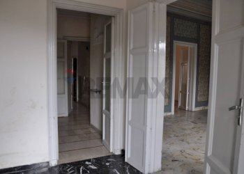 Hall / corridoio - Casa indipendente piazza 16-17 maggio 1860, Ragusa - foto 18