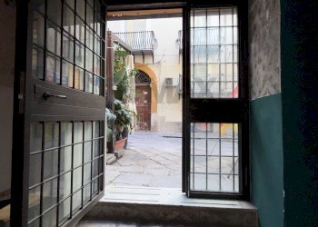 Scale - Commercial Activity Via Discesa dei Giudici
 
32, Palermo - photo 3