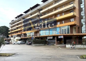 Foto 1 - Trilocale piazza costantino rozzi, Folignano - foto 1