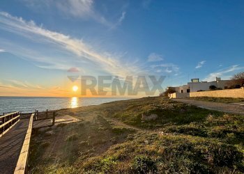 Vista dell\'acqua - Villa Via Macchie dei Beneficati
 
snc, Gallipoli - foto 46