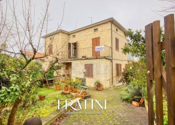 Foto 1 - Independent house Via Dei Pini
 
4, Ancarano - photo 1