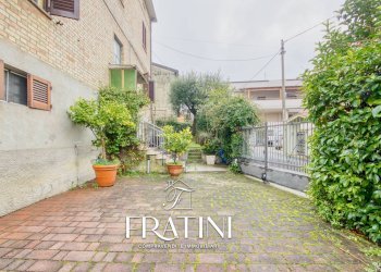 Foto 12 - Independent house Via Dei Pini
 
4, Ancarano - photo 12