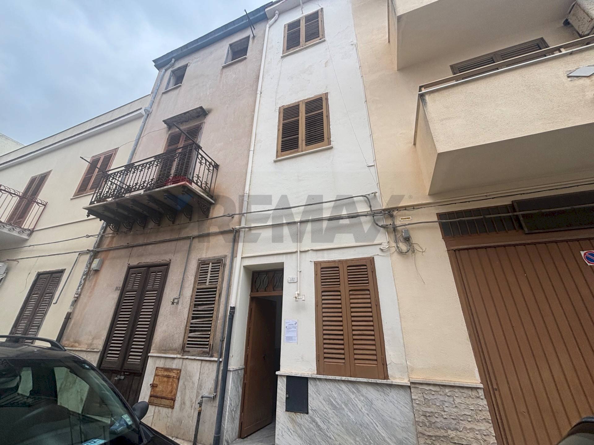 Edificio all\'aperto - Casa indipendente Via Venuti
 
172, Cinisi - foto 2