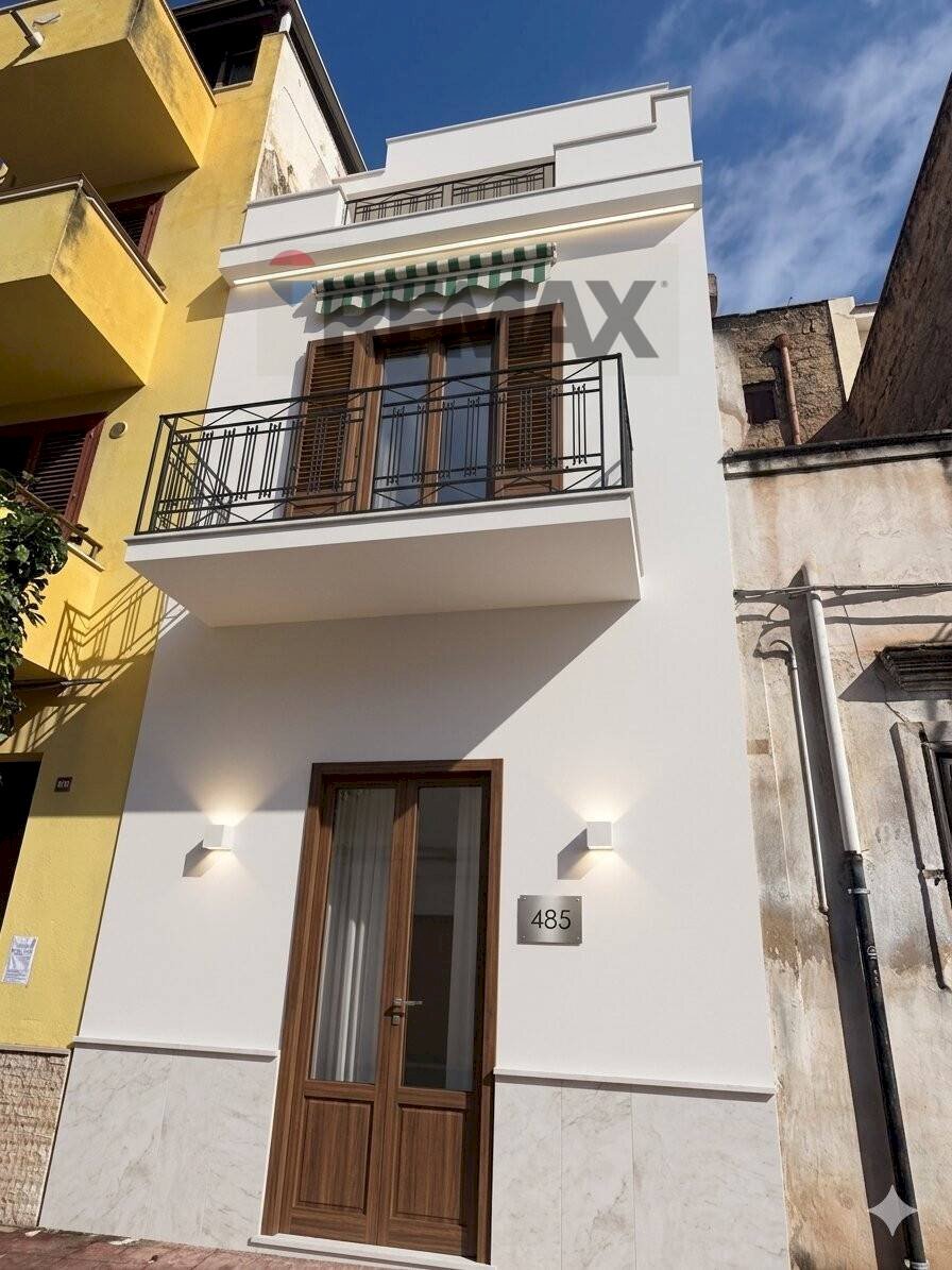 Edificio all\'aperto - Casa indipendente Corso Umberto
 
189, Cinisi - foto 1