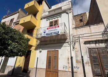 Edificio all\'aperto - Independent house Corso Umberto
 
189, Cinisi - photo 1