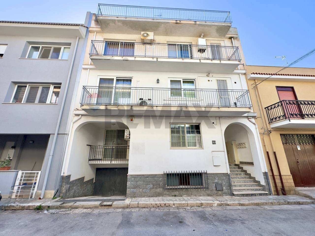 Edificio all\'aperto - Four-room apartment Via Pietro Sbacchi
 
264, Cinisi - photo 1