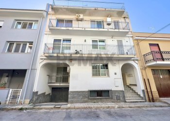 Edificio all\'aperto - Four-room apartment Via Pietro Sbacchi
 
264, Cinisi - photo 1