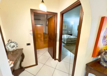 Hall / corridoio - Four-room apartment Via Pietro Sbacchi
 
264, Cinisi - photo 15