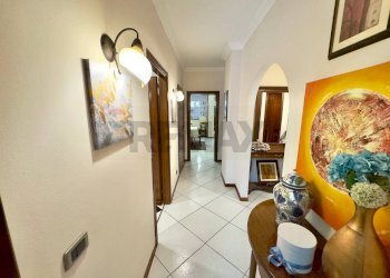 Hall / corridoio - Four-room apartment Via Pietro Sbacchi
 
264, Cinisi - photo 17