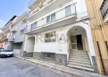 Edificio all\'aperto - Four-room apartment Via Pietro Sbacchi
 
264, Cinisi - photo 26
