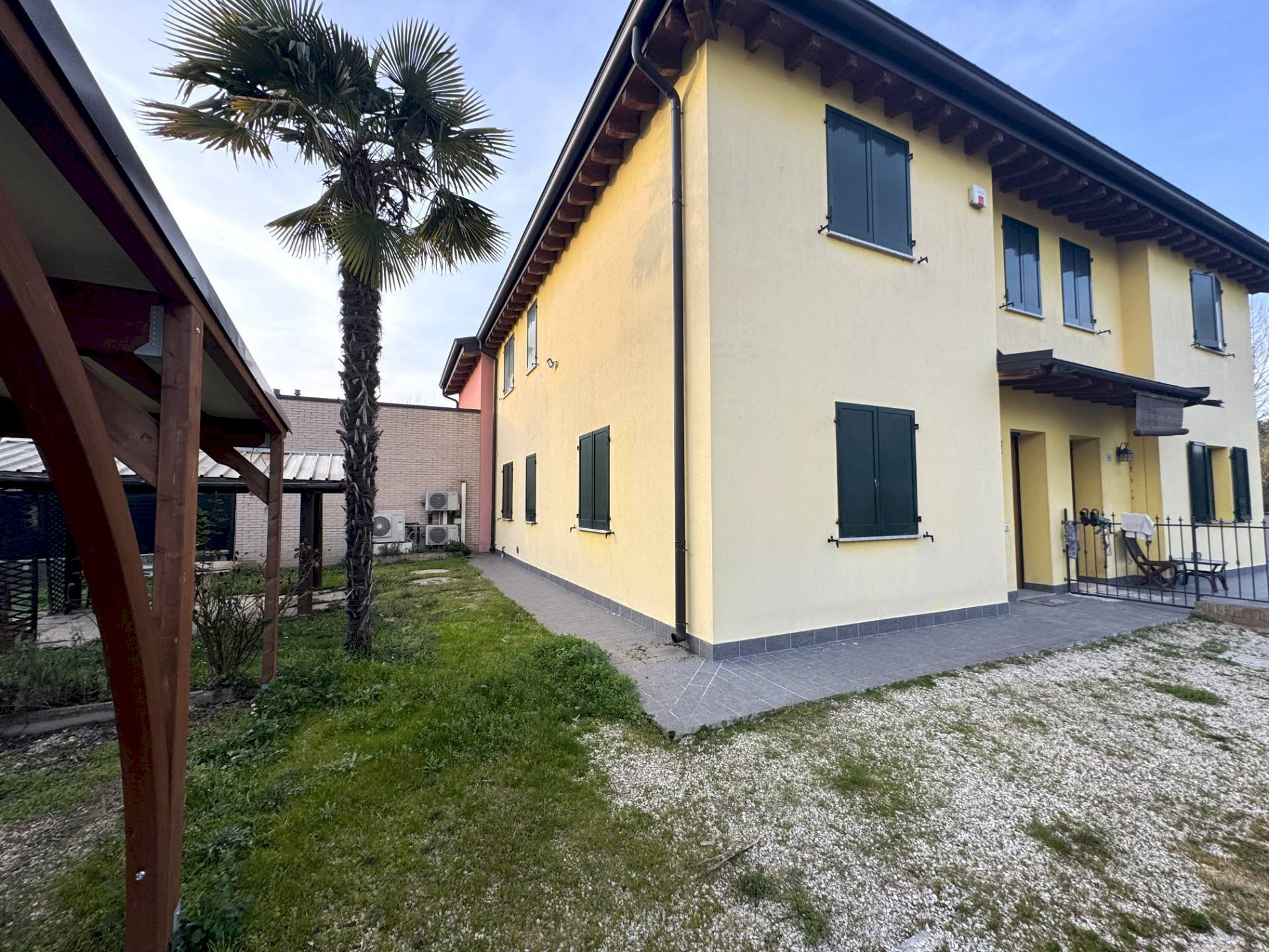 Foto 1 - Villa a Schiera San Possidonio - foto 1