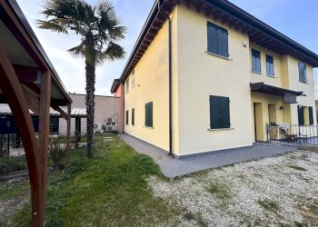 Foto 1 - Villa a Schiera San Possidonio - foto 1