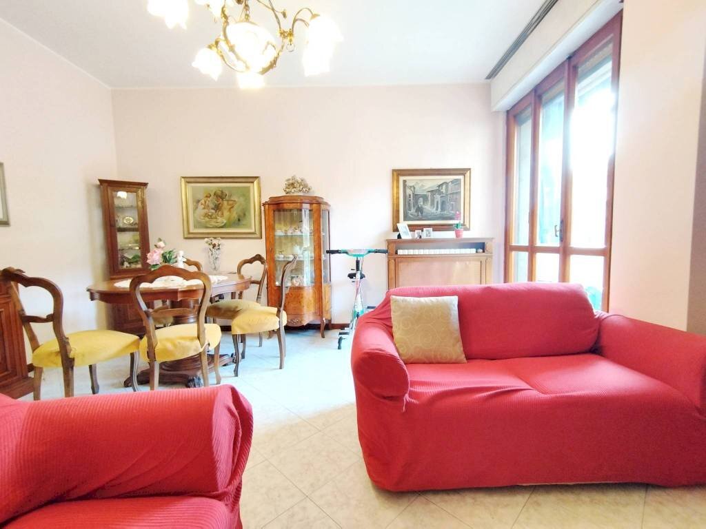 Quadrilocale piazza Europa, 23, San Vittore Olona - foto 1